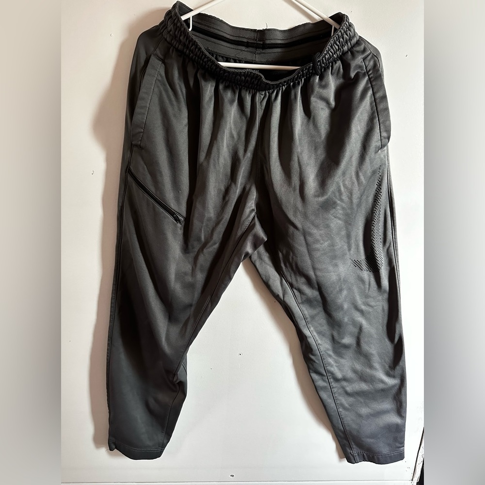 Men’s large Nike pants